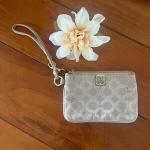 COACH Wristlet 2 for‎ $22❇️